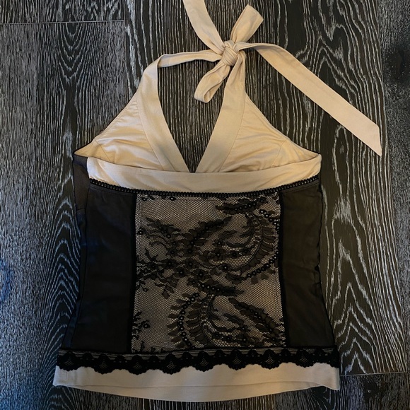 Beautiful lace tie up top - Picture 4 of 6